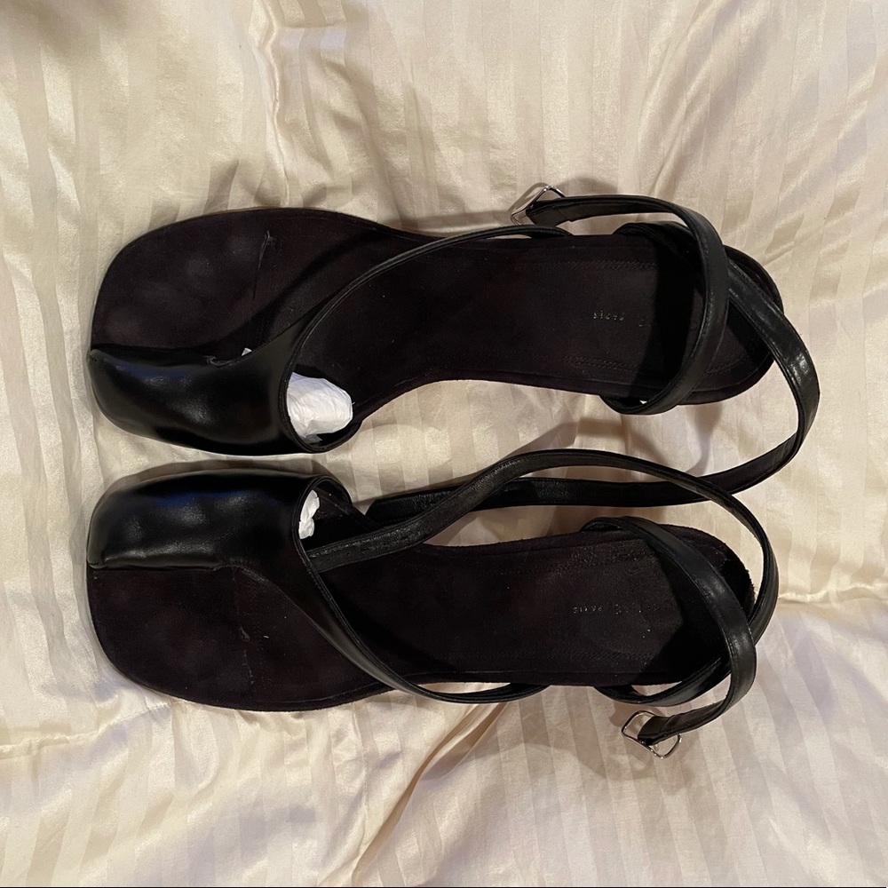 ❌SOLD❌CELINE BLACK PIRATE SANDAL - Picture 5 of 10